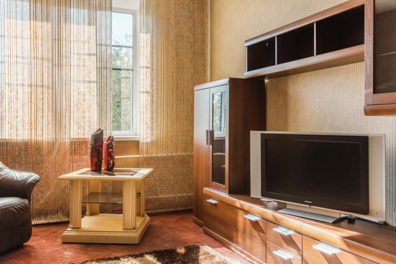 Apartment In The Historic Centre Internatsionalnaya Minsk Luaran gambar